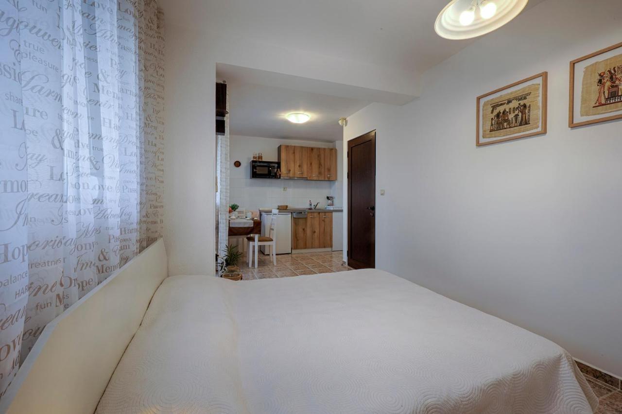 Kabakum Apartments Alen Mak Golden Sands Ngoại thất bức ảnh